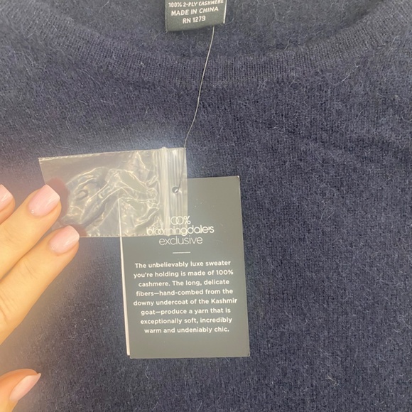Navy Short-sleeve Cashmere Sweater - C by Bloomingdale's - Picture 4 of 5